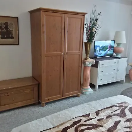 Апартаменты City 3te Etage - Zentral In Der Dresdner Neustadt Louisenstrasse